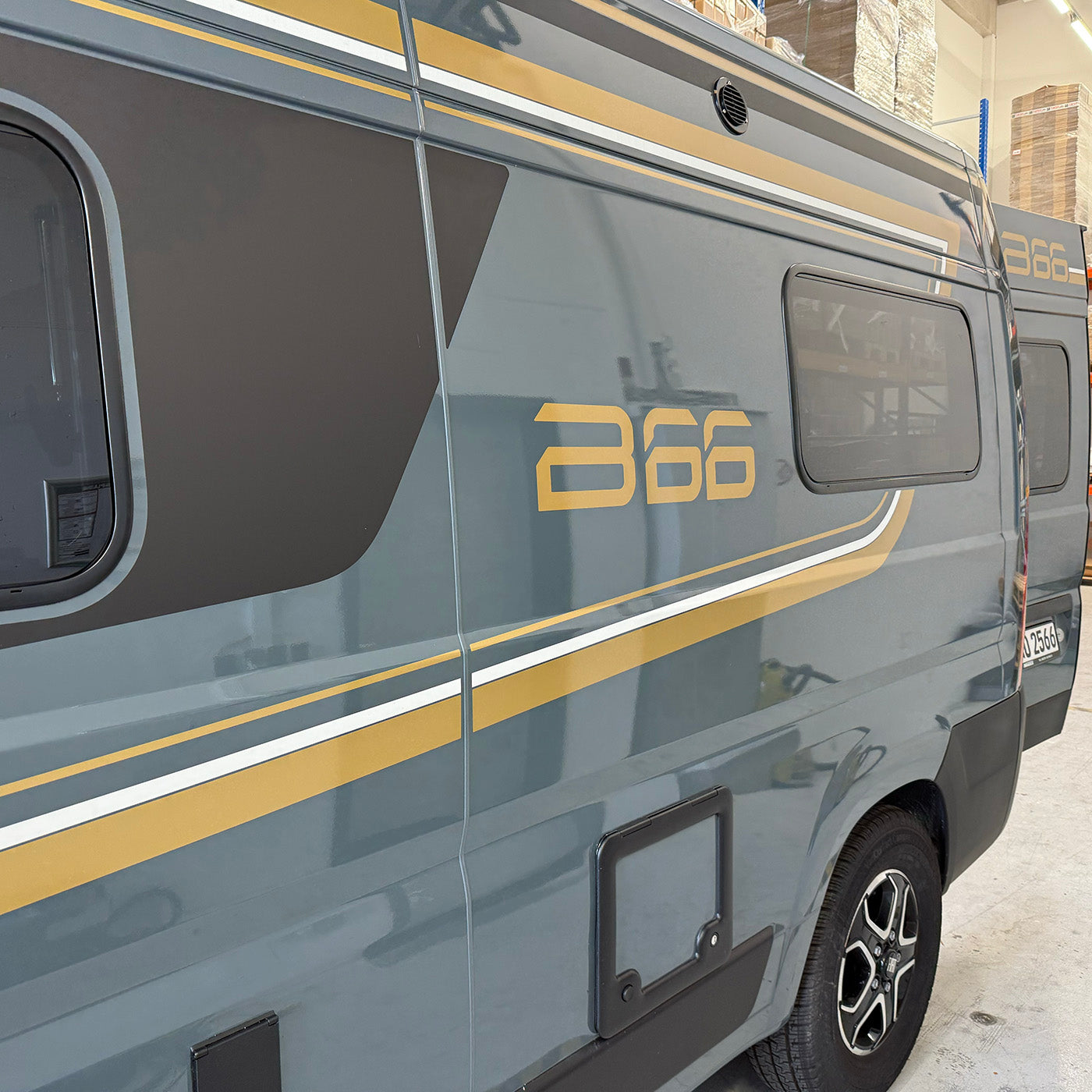 Achteruittrek voor Bürstner Campeo "B66" | Zwaarbelastbare uittrek eurobox-geoptimaliseerd