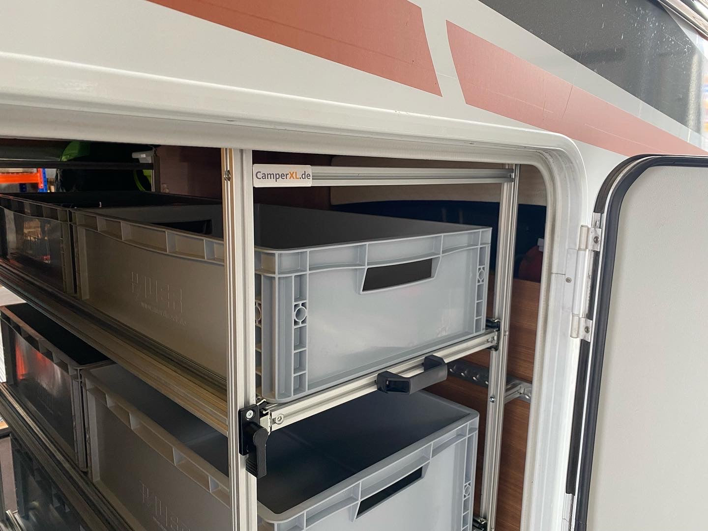 Weinsberg CaraCompact Edition Pepper camperkast met uittreklades